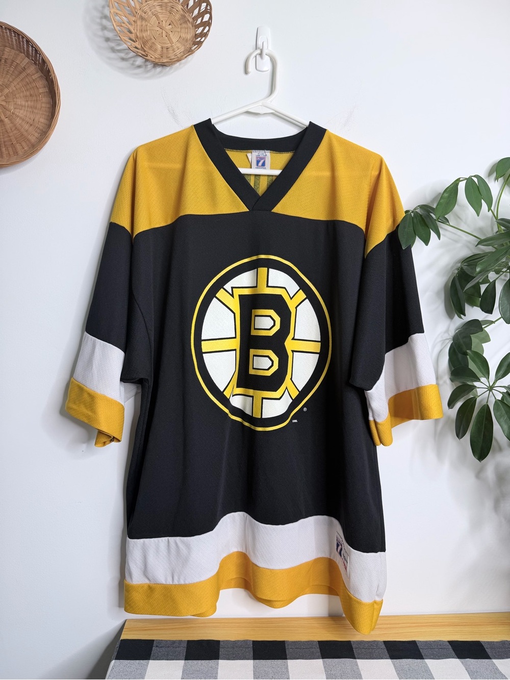 Vintage Ray Bourque Hockey Jersey 
Size XL